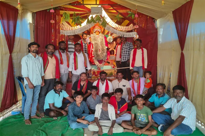మహాలక్ష్మి అవతారంలో అమ్మవారు