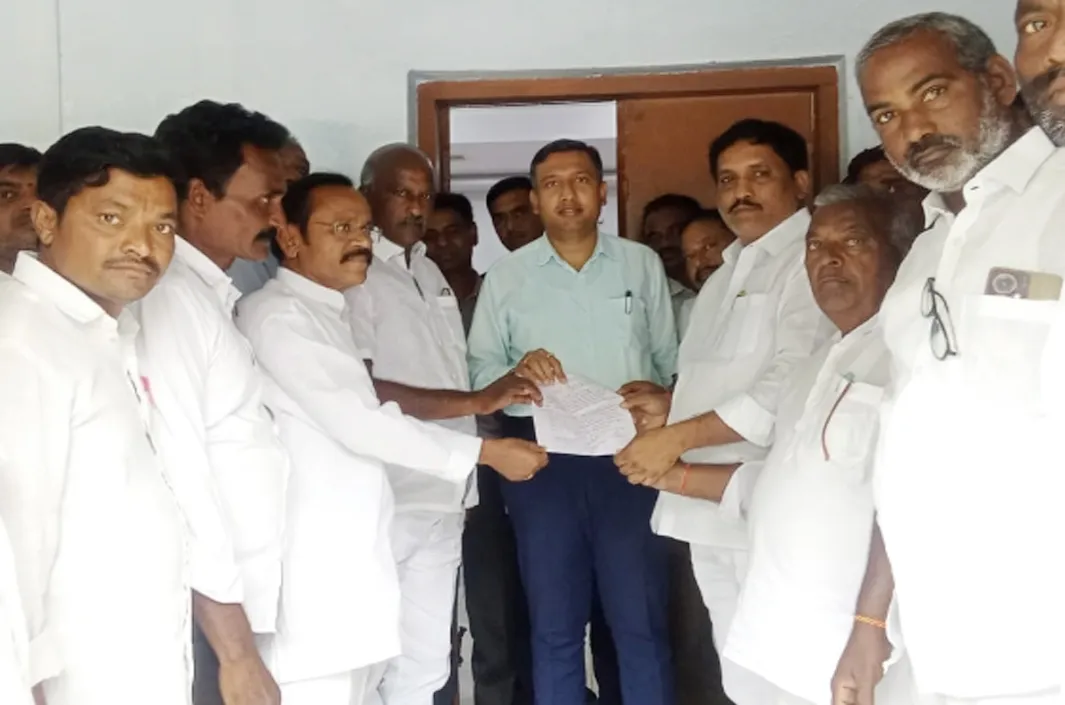 తలమడుగు మండలాన్ని కరువు ప్రాంతంగా ప్రకటించాలి