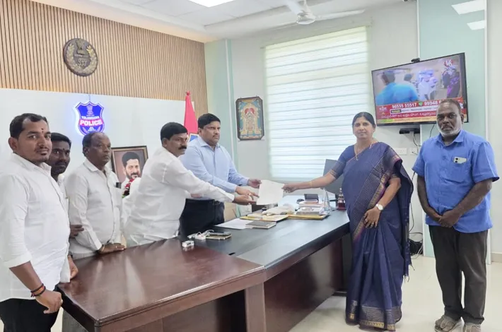 ముఖ్యమంత్రి కుటుంబంపై అసత్య ప్రచారాలు..