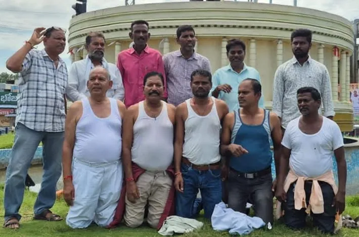 అర్థనగ్న ప్రదర్శన
