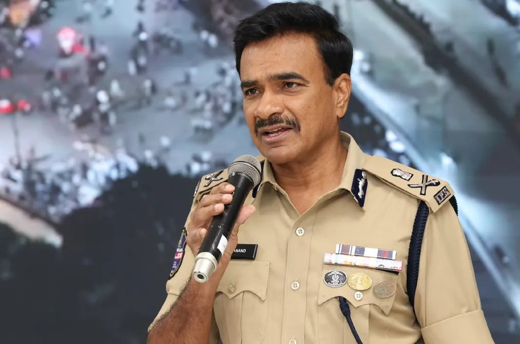 గణేష్ నిమజ్జనాల్లో విషాదం.. 13 మంది మృతి