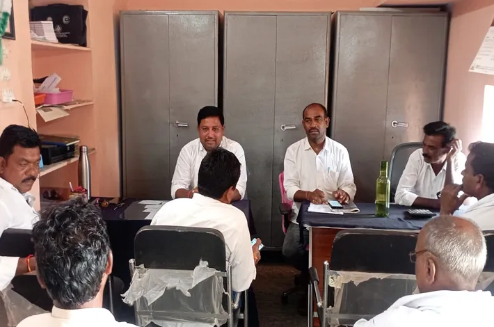 సహకార సంఘంలో అక్రమాలపై డైరెక్టర్ల ఆగ్రహం
