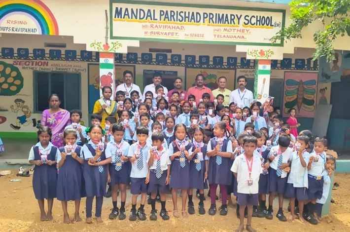 గ్రామీణ పాఠశాల అభివృద్ధికి గ్రామస్తుల చేయూత