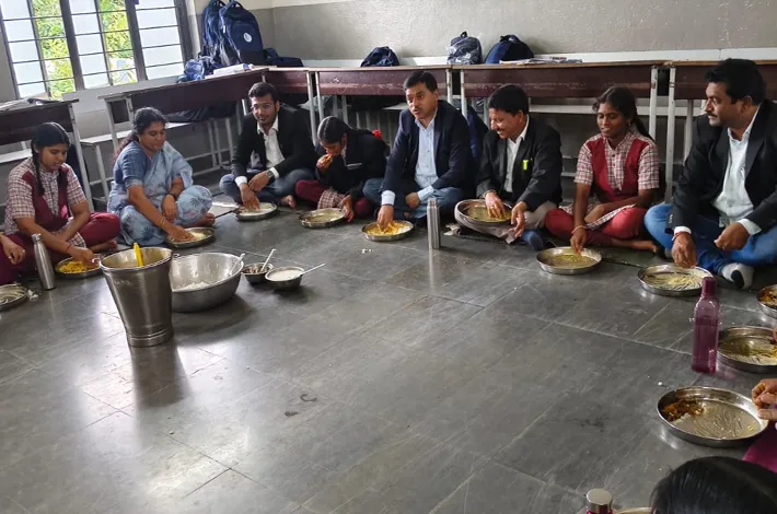చట్టాలపై అవగాహన పెంచుకోవాలి 