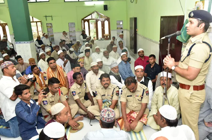 పోలీస్ అమరవీరుల కోసం సర్వమత ప్రార్థనలు 