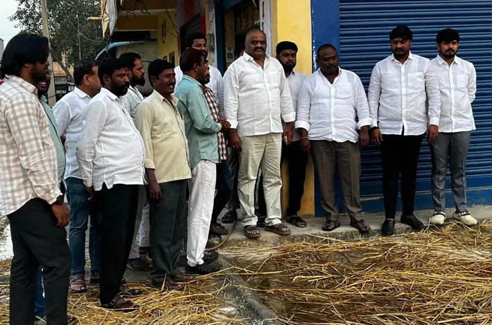 అభివృద్ధి పనులను పరిశీలించినచెరుకు శ్రీనివాస్ రెడ్డి