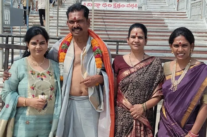 మహిషాసుర మర్ధినిగా భక్తులకు దర్శనమిచ్చిన శ్రీ విద్యాధరి