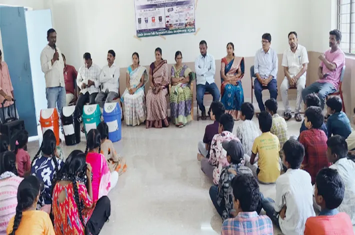 పరిసరాల పరిశుభ్రతపై ప్రతి ఒక్కరూ అవగాహన కలిగి ఉండాలి