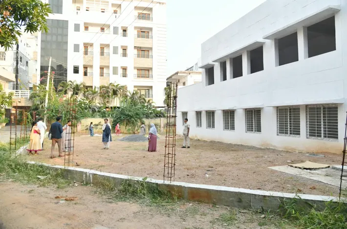 బాలసదనం నూతన భవనాన్ని వెంటనే అందుబాటులోకి తేవాలి