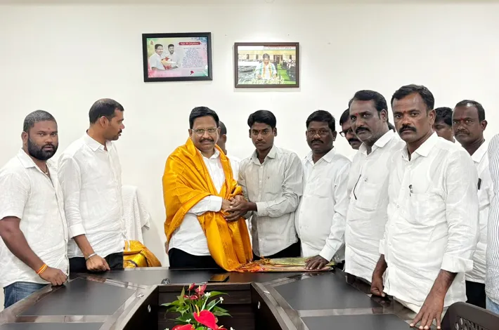 గోకుల యాదవ సంఘం నూతన కార్యవర్గానికి సన్మానం
