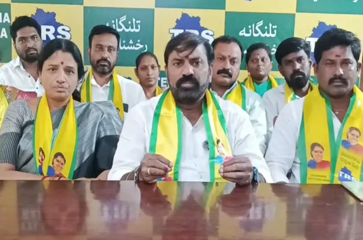కరీంనగర్ ను కరువు జిల్లాగా ప్రకటించాలి