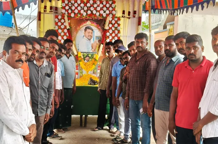 ఆపదలో తోటి డ్రైవర్ల చేయూత
