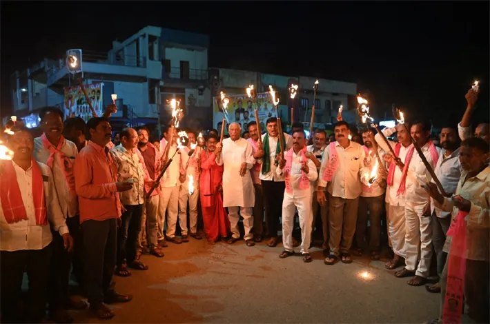 కాంగ్రెస్ అసమర్ధ పాలనతోనే కరెంట్ కోతలు