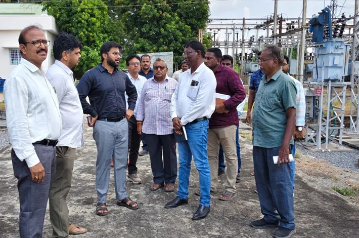 విద్యుత్ సబ్‌స్టేషన్లను పరిశీలించిన టీజీ ఎన్‌పీడీసీఎల్ సీఎండీ