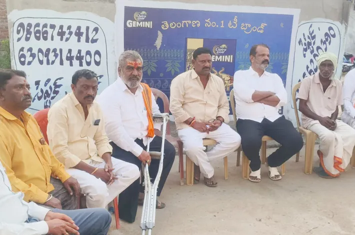 నాయకుల పరామర్శ 