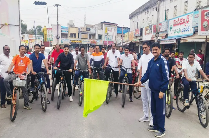 పోలీస్ అమరవీరుల త్యాగాలు చిరస్మరణీయం