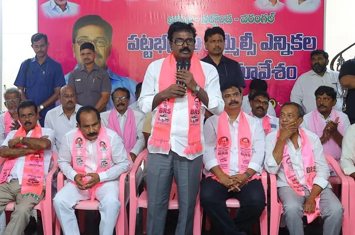 కాంగ్రెస్ నాయకుల అక్రమాలు జోరు