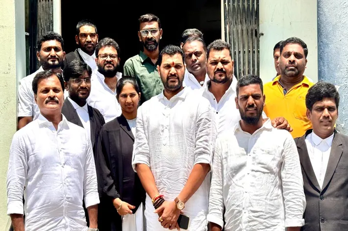 రాజ్‌భవన్ ముట్టడి కేసులో కోర్టుకు హాజరైన ఎమ్మెల్యే కుంభం