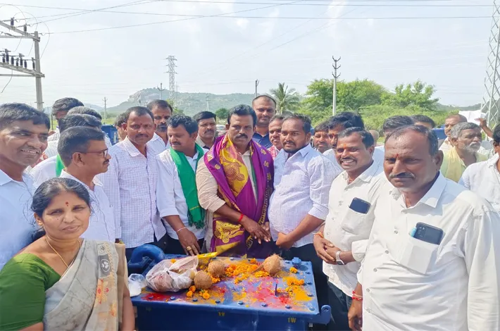 రైతులకు లో-వోల్టేజీ సమస్యల పరిష్కారానికి చర్యలు