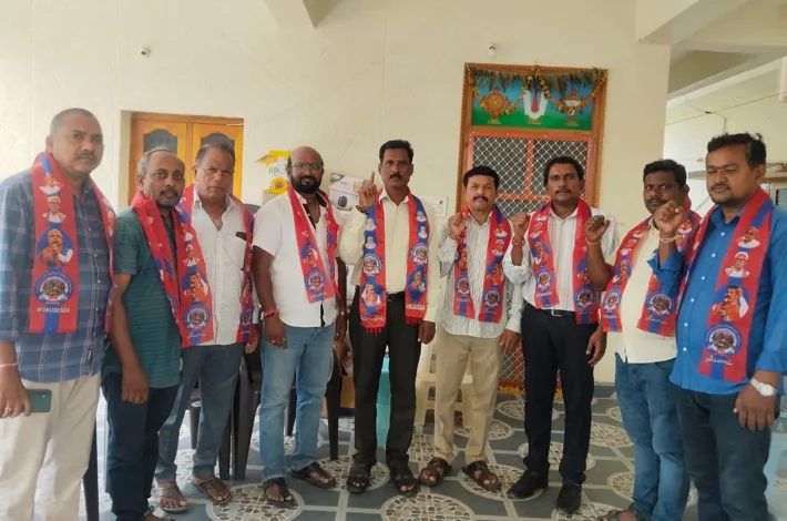 గౌడ కుటుంబాల బహిష్కరణపై చర్యలు