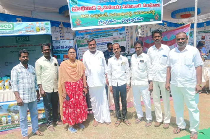 జిల్లాస్థాయి కిసాన్ మేళాలో ప్రజాప్రతినిధులు, ఏఈవోలు