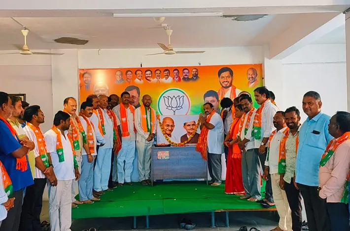 గాంధీ, శాస్త్రికి బీజేపీ నేతల నివాళి