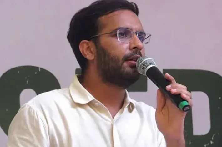 ఢిల్లీలో ఎమర్జెన్సీ తరహా పరిస్థితులా? 