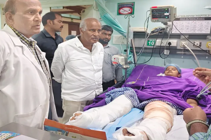 బస్సు కండక్టర్‌పై దాడి దురదృష్టకరం