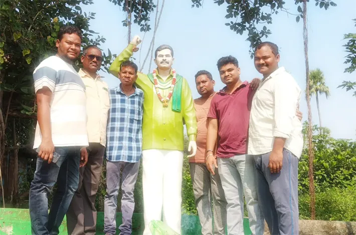 ఘనంగా జవ్వాజీ లక్ష్మీనారాయణ 52వ జయంతి వేడుకలు