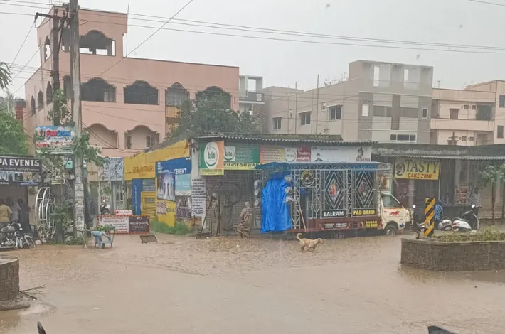 జవహర్‌నగర్ద, మ్మాయిగూడలో భారీ వర్షం
