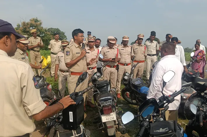 నెంబర్ ప్లేట్లు పత్రాలు లేకుండా వాహనాలు నడిపితే చర్యలు...