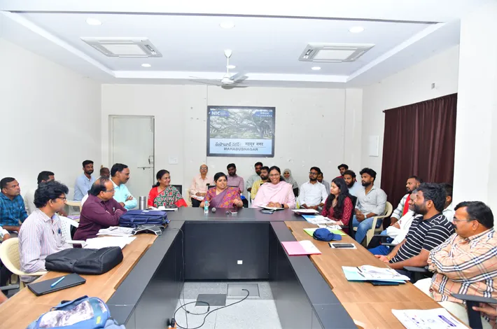 జనాభా గణన రెండో దశపై అధికారులకు శిక్షణ