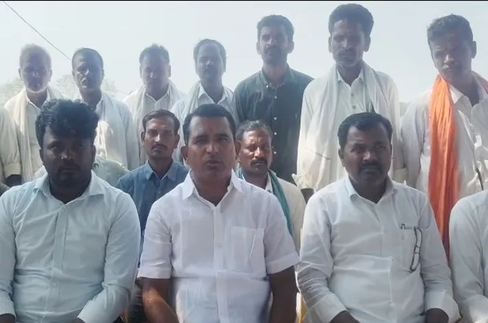గిరిజనులపై దాడులు సరైన పద్ధతి కాదు