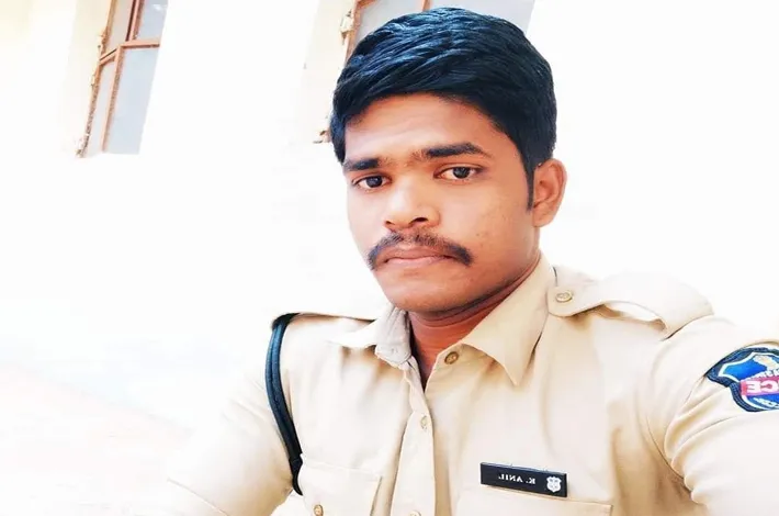 యూనిఫామ్ ధరించి సోషల్ మీడియాలో అసభ్య వ్యాఖ్యలు