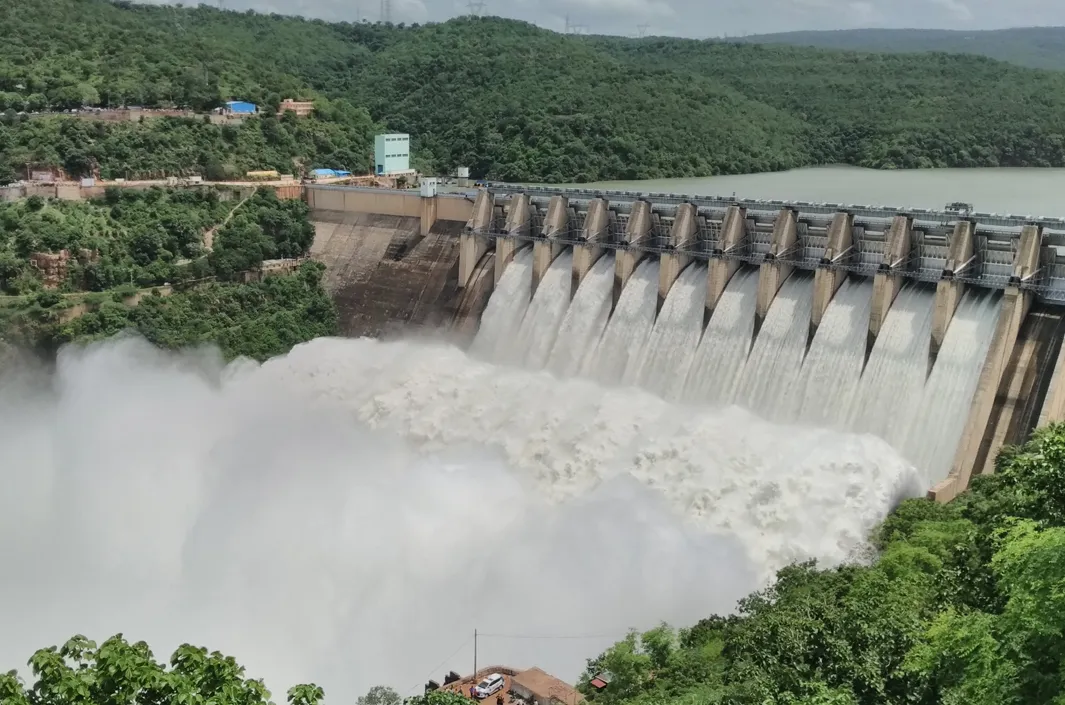 శ్రీశైలంలో సీన్ మారింది