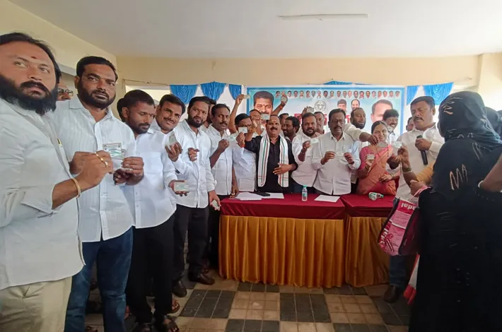 మున్సిపల్ కౌన్సిలర్లు వార్డులలో ప్రజలకు అందుబాటులో ఉండాలి