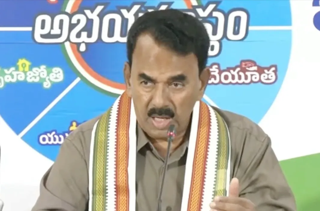 ఒక్క చుక్క నీళ్లొస్తలేవ్.. జూరాల నీటి ఎద్దడి వాస్తవం!