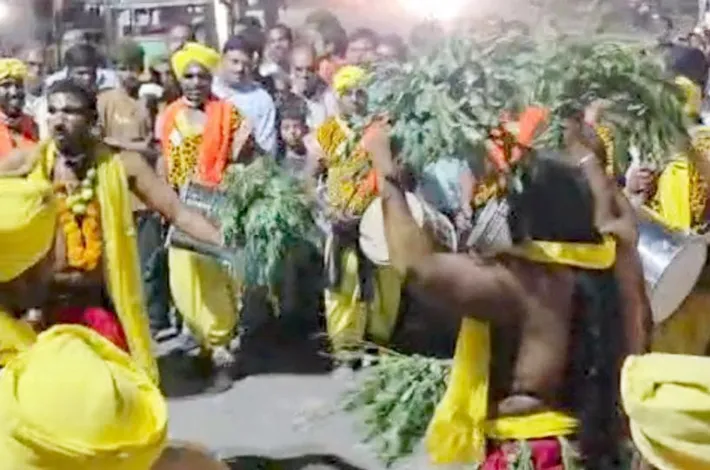 కన్నుల పండుగగా దుర్గాదేవి నిమజ్జనం
