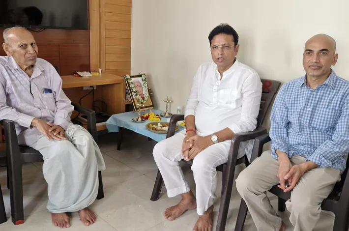 మాదాడి ప్రభాకర్ రెడ్డి కుటుంబాన్ని పరామర్శించిన మంత్రి శ్రీధర్ బాబు