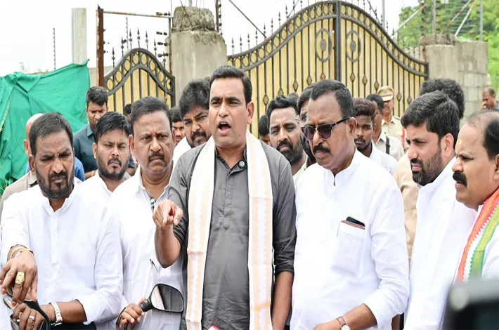 కేసీఆర్ కుటుంబ అక్రమాలు బయటపెడ్తం