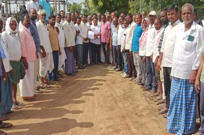 కరెంట్ కోతలు.. సబ్‎స్టేషన్ ముట్టడి