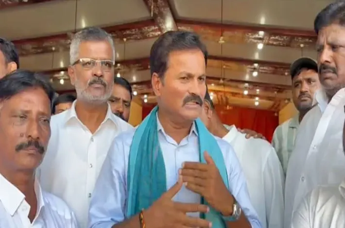 సార్ విధానాలకు వ్యతిరేకంగా కాంగ్రెస్‌ నిరసన