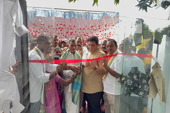 రిచ్ లుక్స్ కిడ్స్ మెన్స్ వేర్ ప్రారంభం