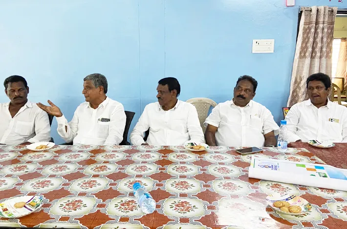 మంత్రి తుమ్మల చాతుర్యం తో ఆయిల్ ఫెడ్ కు 3 కోట్ల లాభం 