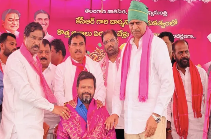 జనగామ జిల్లా కోసం జైలుకెళ్లిన పోరాట యోధుడికి ఘన సన్మానం