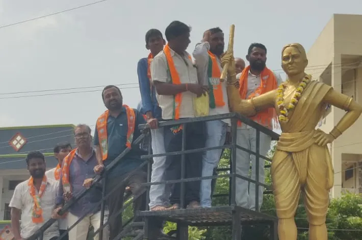 దొరల దౌర్జన్యాలపై ఐలమ్మ తిరుగుబాటు