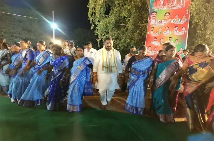 యాదగిరిగుట్టలో అంగరంగ వైభవంగా బతుకమ్మ వేడుకలు