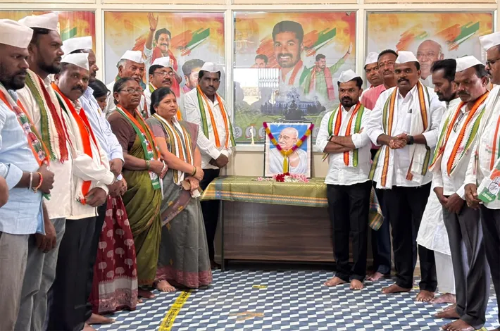 సత్యం..అహింసకు గాంధీజీ ప్రతీక..