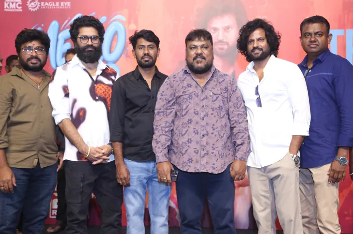 సర్‌ప్రైజ్ చేసే ‘మెట్రోలవర్’ 
