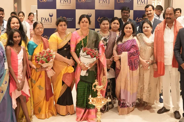 దిల్‍సుఖ్‌నగర్‌లో పీఎంజే జ్యువెలర్స్ స్టోర్